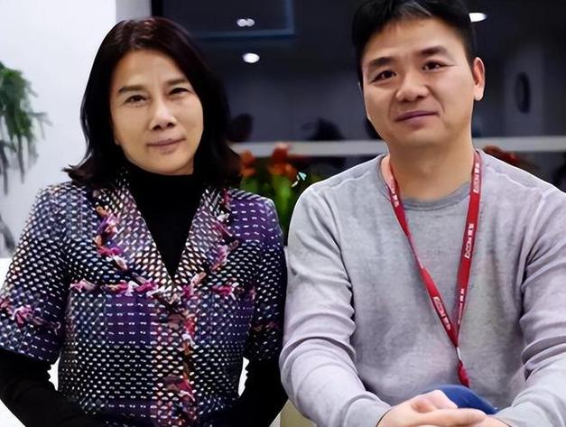 7777888888免费四肖和董明珠谈格力拒贴牌与董明珠接手格力的时候,格力情况